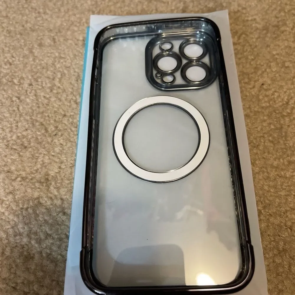iPhone 15 Pro Max Case Clear With Black Trim-NEW-Never Used.